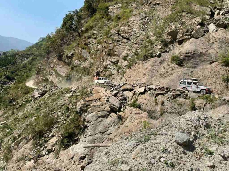 Jeep in manaslu