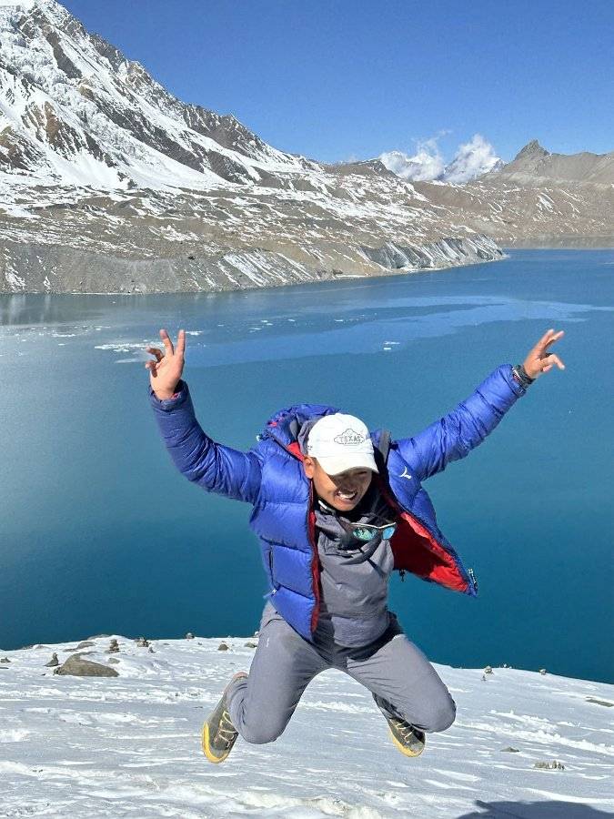 Khangsar Village To Tilicho Lake Trekker Dancing