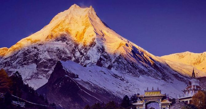Manaslu Circuit Trek