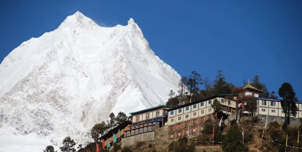 Best Time for Manaslu Circuit Trek